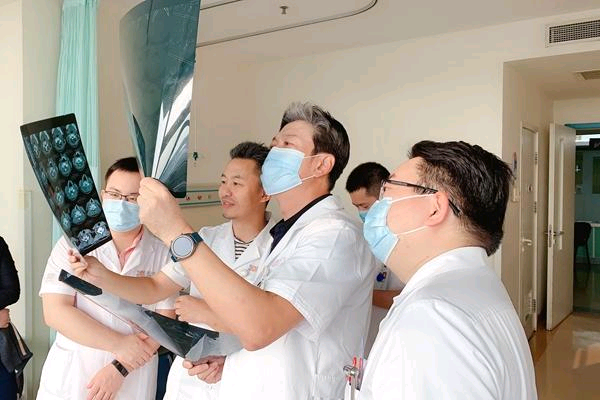 開局之年政協委員王巖：設立“<a href='http://m.dvmatters.com' target='_blank'><u>健康管理師</u></a>”崗位把好疾病預防關口，你報名了嗎？